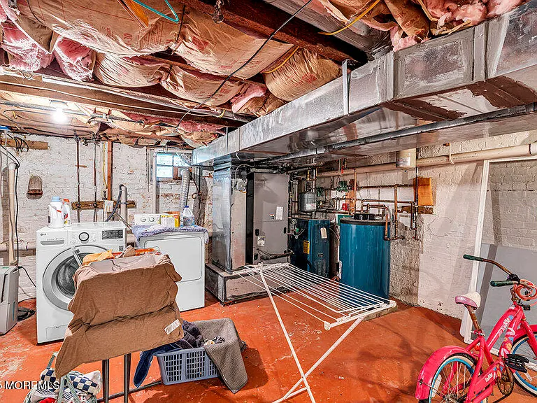 600 Saint Clair Ave — Photo 24