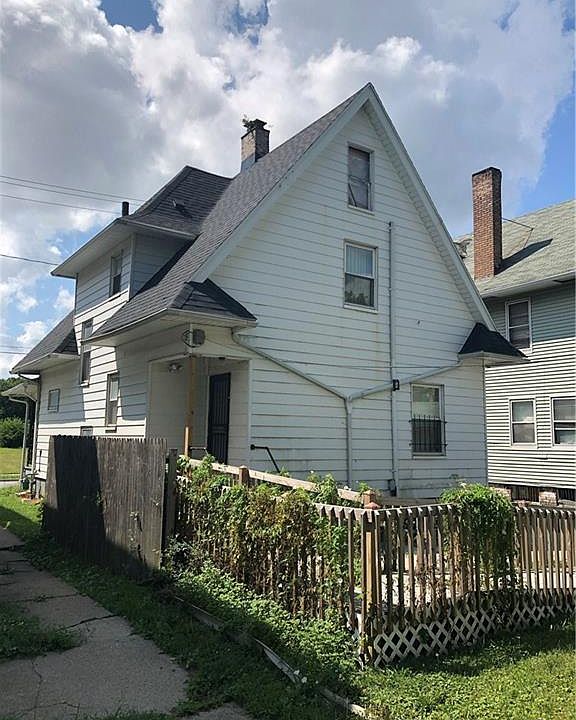 2nd image of 216 W Delaware Ave
