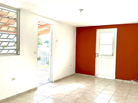 3rd image of 673 Calle Aguas #2