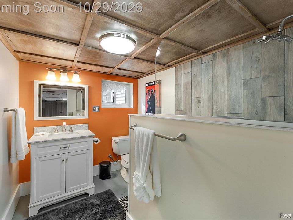 724 Gardenia Ave, photo 28