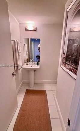 4th image of 185 SW 7th St APT 2005