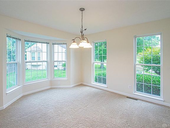 5th image of 650 Harpwood Dr