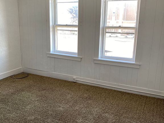 4th image of 580 W Clark St #C8