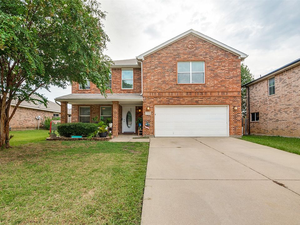 1st image of 8214 Leaning Oak Ct