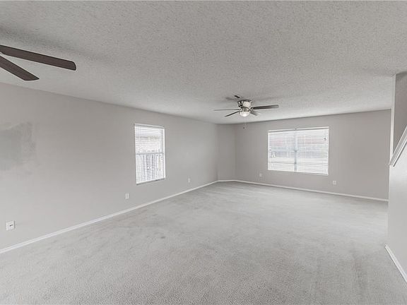 4th image of 209 Belmont Park Dr