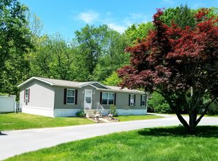 507 Silver Maples Dr, Harriman, NY 10926
