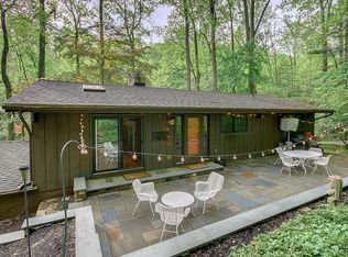 421 Oak Valley Rd, Media, PA 19063