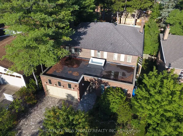 5 Vanwood Rd, Markham, ON L3T 2N1