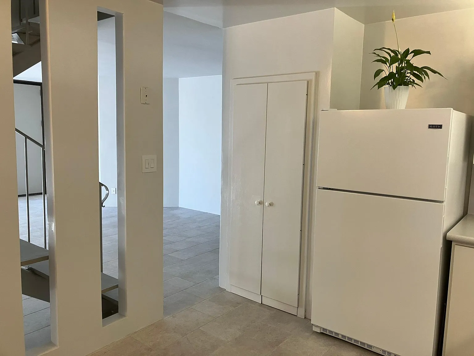 2 bed, 1.5 bath, 1050 sqft, $5,445 — Photo 4