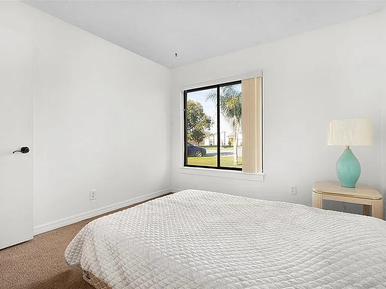 712 E Flag Way — Photo 22
