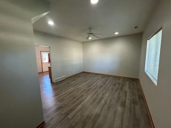 2625 4th Ave, 2625 4th Ave #1, Council Bluffs, IA 51501