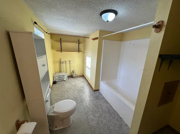 224 E Central Ave, Princeton, IL 61356