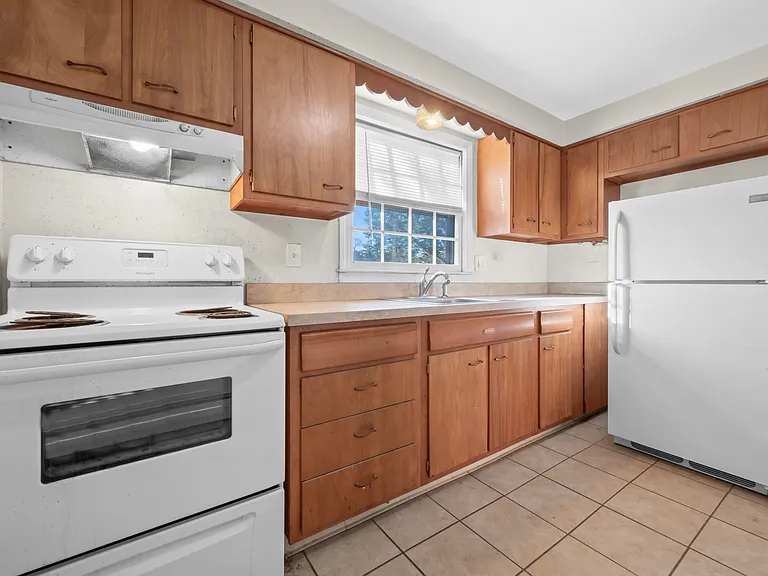 59 Charter Oak St #A — Photo 5