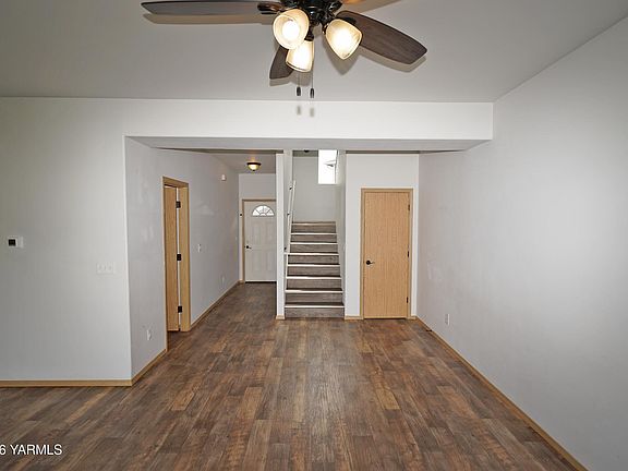 5th image of 110 N 44th Ave