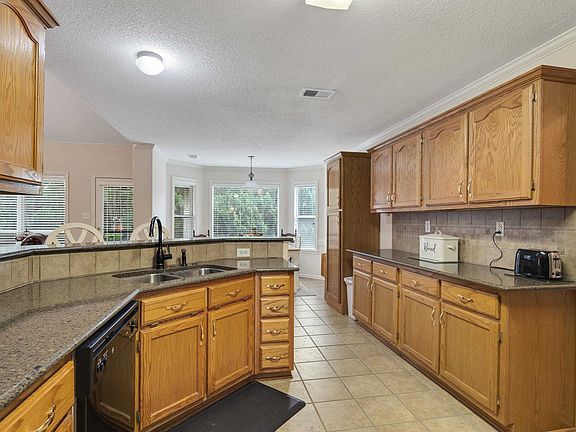 5th image of 3446 Wolf Spring Ln