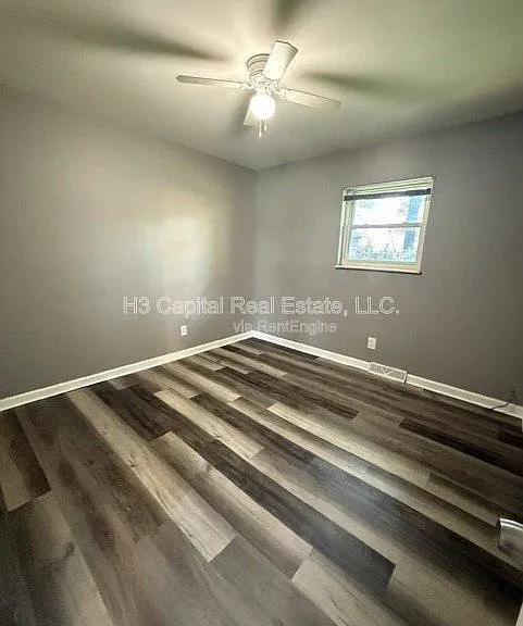 4068 Bruene Ave — Photo 10