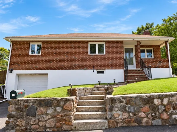 40 Linden Ter, Lynn, MA 01902