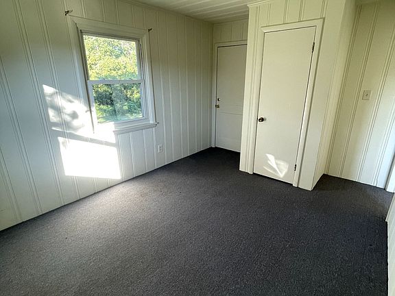 5th image of 10013 Main St #4