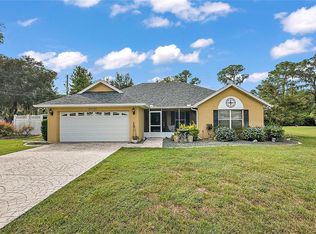 27135 Pine St, Yalaha, FL 34797