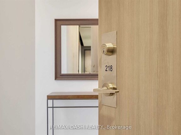 4th image of 70 Distillery Ln #218