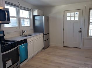 28 Melba St APT 1, Milford, CT 06460