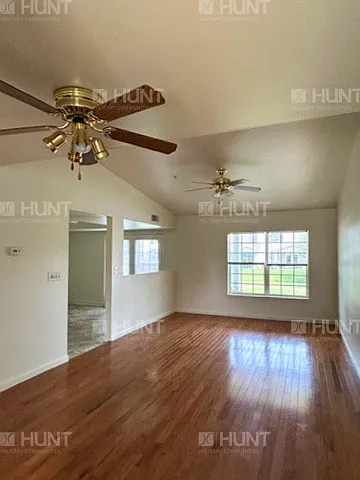 2037-3 Walnut St — Photo 3