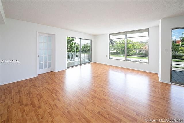 1st image of 1750 NE 115th St APT 209