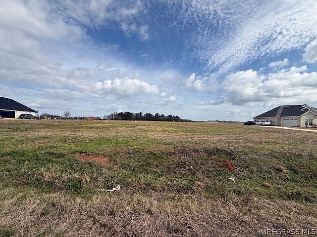 2nd image of 10 County Road 711