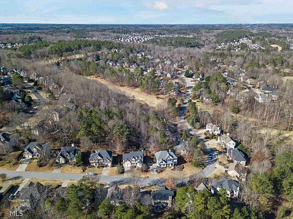 3rd image of 805 River Cove Dr