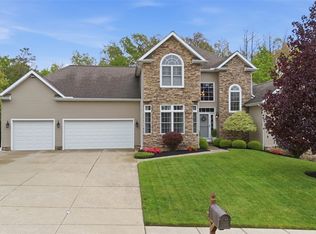 1225 Silver Dr, Erie, PA 16509