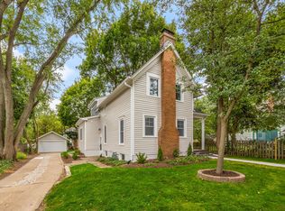 691 Lillie St, Elgin, IL 60120