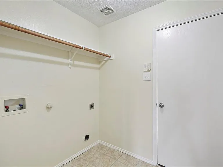 9973 George Washington Dr — Photo 13