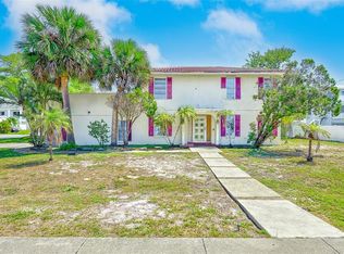 205 Gulf Blvd, Belleair Beach, FL 33786