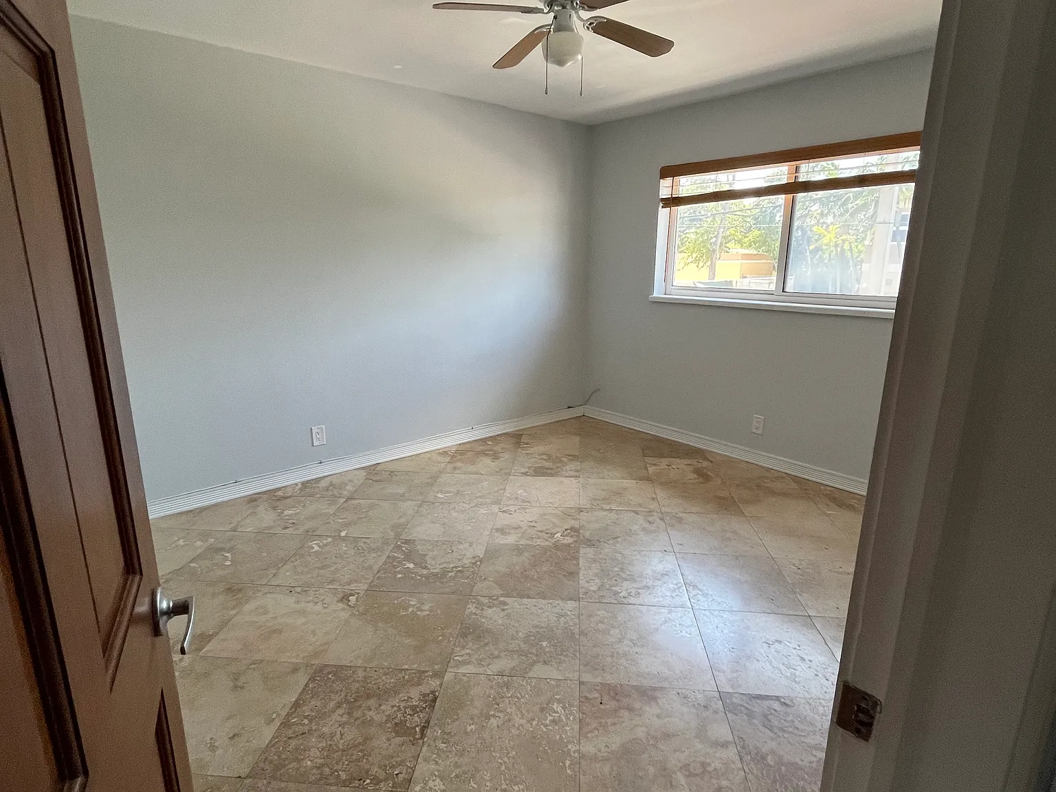 2 bed, 670 sqft, $2,000 — Photo 4