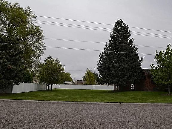 2nd image of 219 S Idaho Ave
