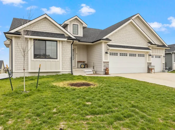 528 Wicker Dr, Huxley, IA 50124