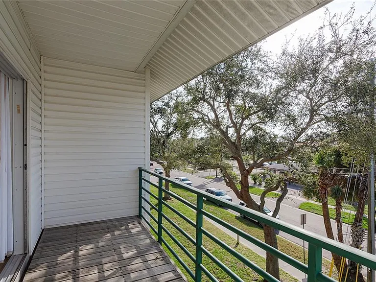 320 Island Way #209 — Photo 36