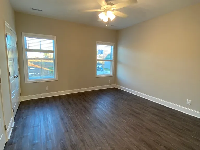 1040 Glenkirk Dr #D — Photo 8