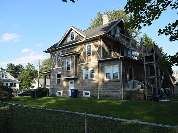 4th image of 210 Dickinson Rd