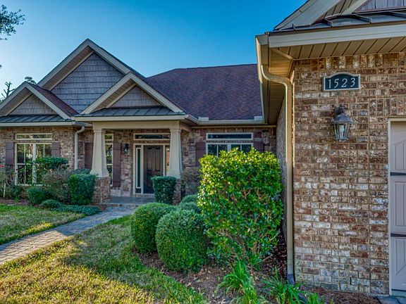 4th image of 1523 Cypress Bend Trl
