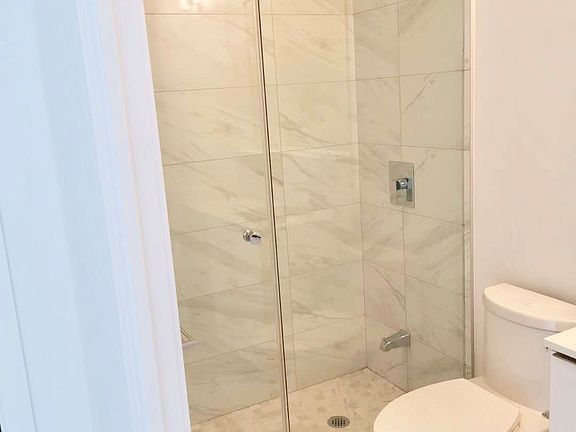 3rd image of 85 Wood St #620