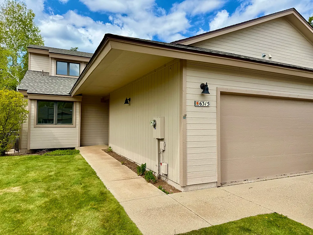 Building Photo - 6315 E Willow Loop