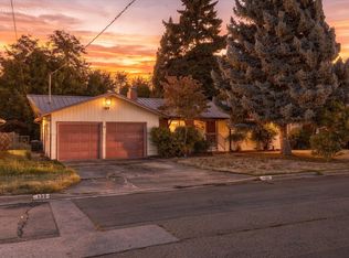 133 S Church St, Phoenix, OR 97535