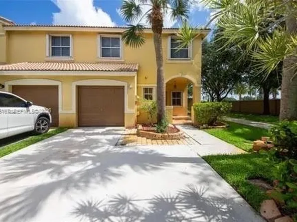 16801 SW 1st St, Pembroke Pines, FL 33027