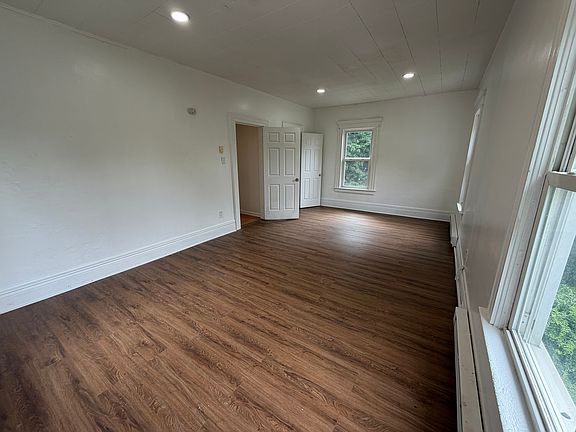 4th image of 64 Church St APT 2