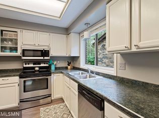2412 Mendelssohn Ln #1, Minneapolis, MN 55427