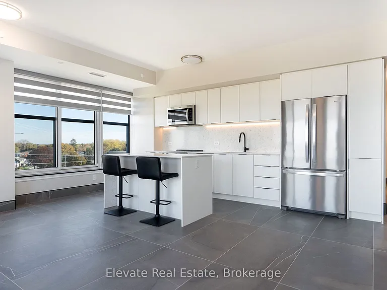 31 Huron St #405 — Photo 16
