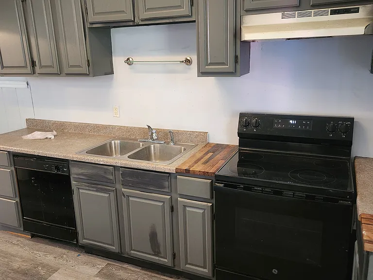 340 E Guilford St — Photo 5