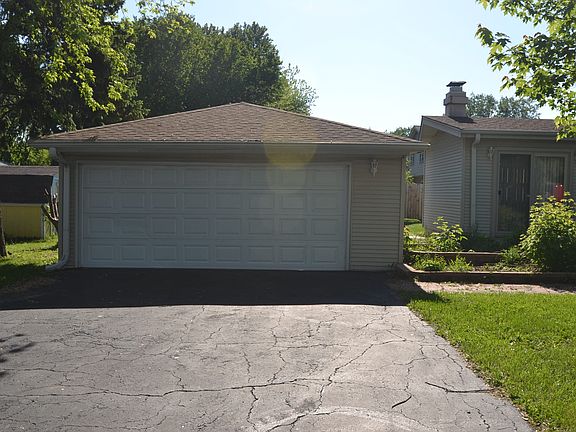 2nd image of 10632 Drummond Ave