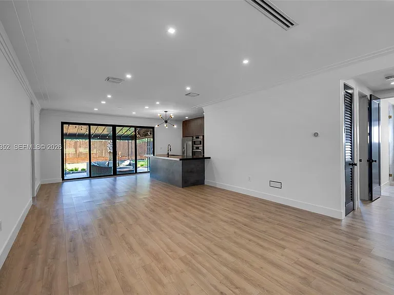 365 Fairway Dr — Photo 24